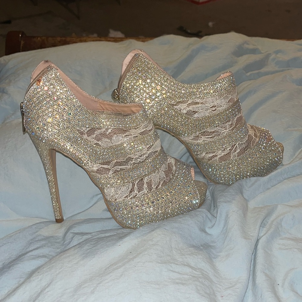 Bella Marie crystal and lace heels size 6